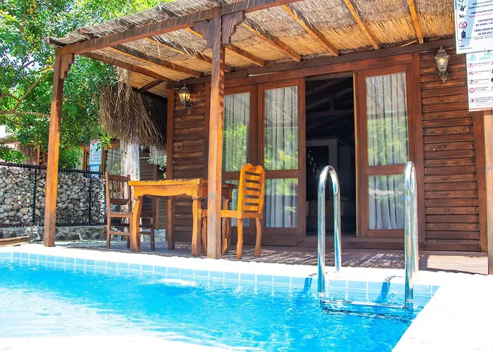 Suna Village & Φετιγιέ