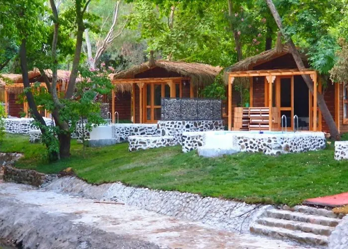 Suna Village & Ξενοδοχείο Φετιγιέ