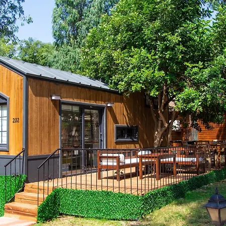 Hotel Suna Village &