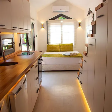 Szálloda Suna Village & 3*