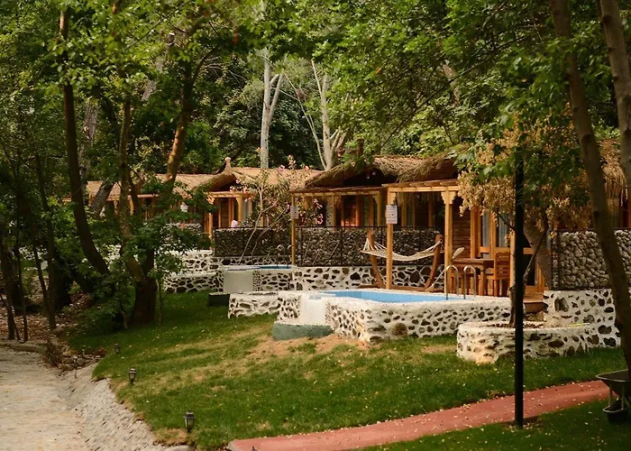 Suna Village & Отель